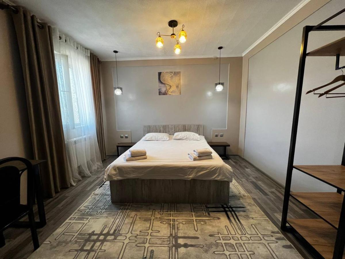 אוש Ave Hotel מראה חיצוני תמונה